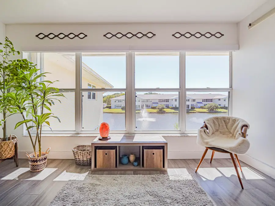 675 W Lake Jasmine Circle #206, Vero Beach, FL 32962 - #3