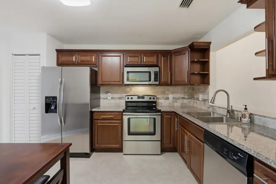 4330 Lucerne Villas Lane, Lake Worth, FL 33467 - #3