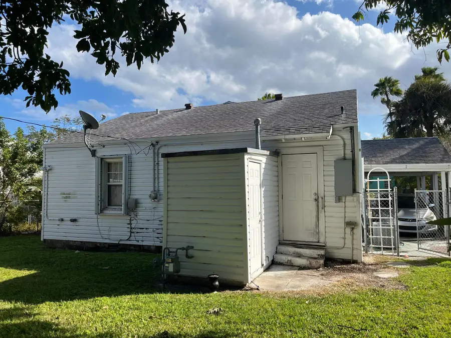 729 Rockland Drive, West Palm Beach, FL 33405 - #2