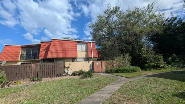 22970 Oxford Place #D, Boca Raton, FL 33433