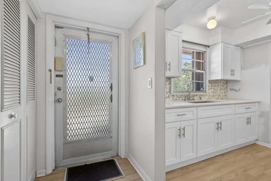 1 Golfs Edge F, West Palm Beach, FL 33417 - #3