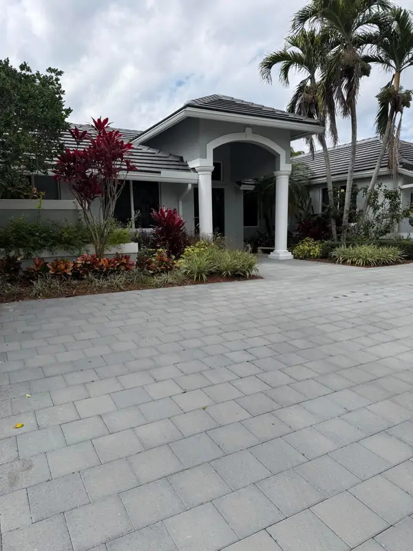 5761 Paddington Way, Boca Raton, FL 33496
