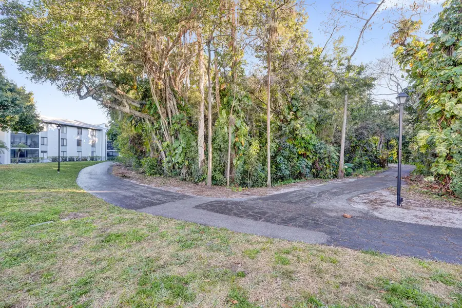 1008 Green Pine Boulevard #D3, West Palm Beach, FL 33409 - #3