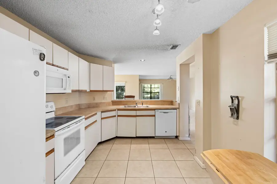 3237 Perimeter Drive #2512, Greenacres, FL 33467 - #3