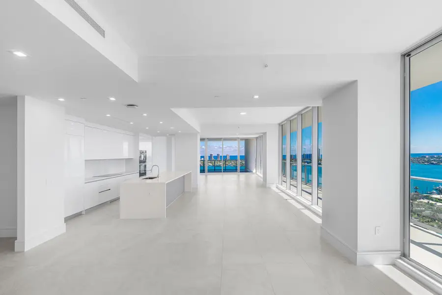 220 Lake Shore Drive #2012, Lake Park, FL 33403 - #3