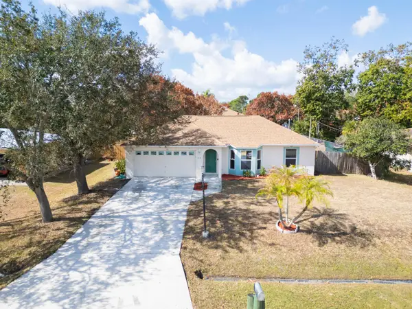 1718 SE Aires Lane, Port St Lucie, FL 34984