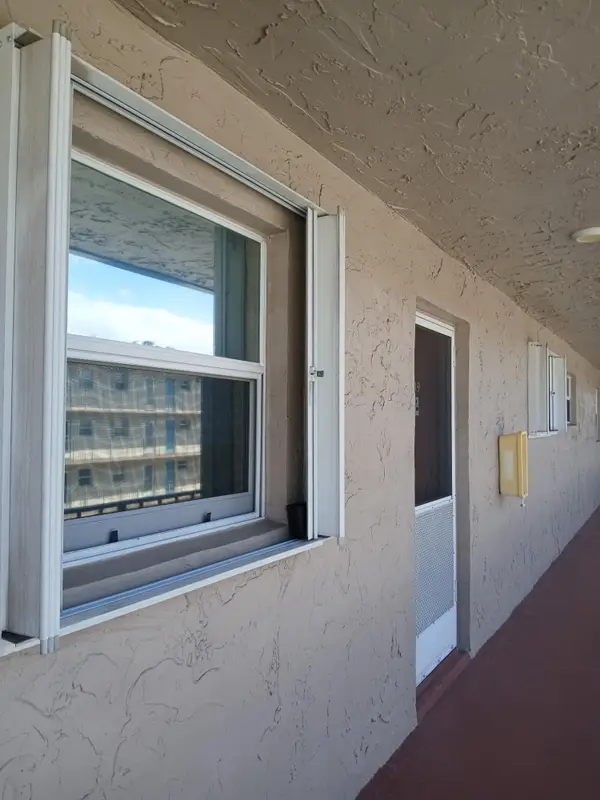 721 Lori Drive #309, Palm Springs, FL 33461