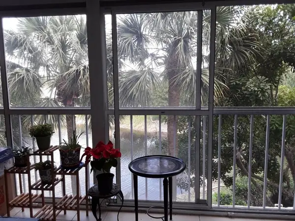 3146 Via Poinciana #307, Lake Worth, FL 33467