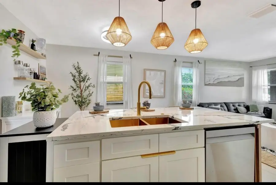 115 W 31st Court, Riviera Beach, FL 33404 - #3