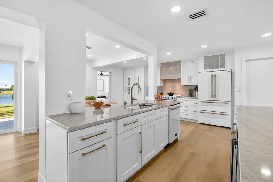 2001 SW Roma Way Sw, Boynton Beach, FL 33426 - #3