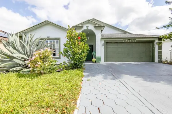1029 Cape Cod Terrace, Greenacres, FL 33413