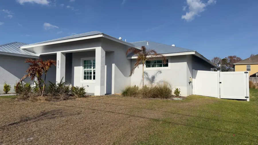 5271 NW Mayfield Lane, Port Saint Lucie, FL 34983 - #3