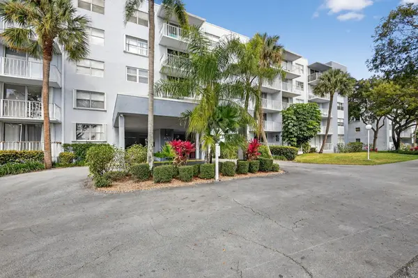 470 Executive Center Drive #4j, West Palm Beach, FL 33401