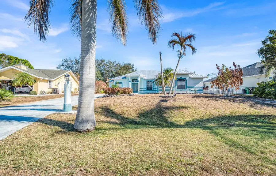 3407 SE Hart Circle, Port Saint Lucie, FL 34984 - #2