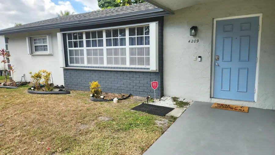 4209 Waverly Drive, West Palm Beach, FL 33407 - #2