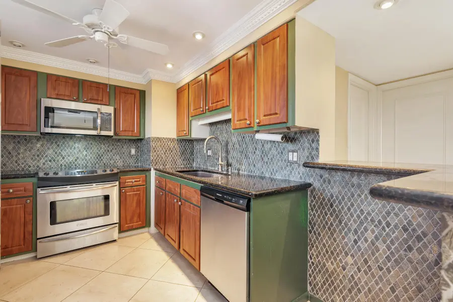 5200 N Flagler Drive #404, West Palm Beach, FL 33407 - #3