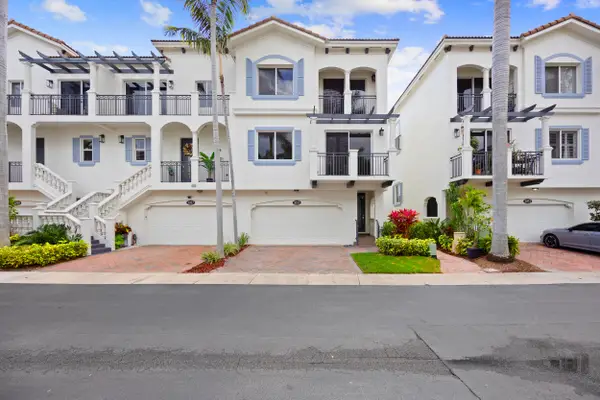 3055 Waterside Circle, Boynton Beach, FL 33435