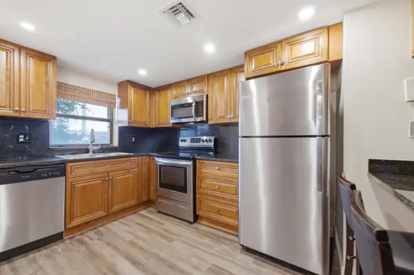 1981 W Woolbright Road #E101, Boynton Beach, FL 33426