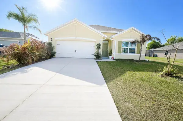 756 Media Terrace, Sebastian, FL 32958