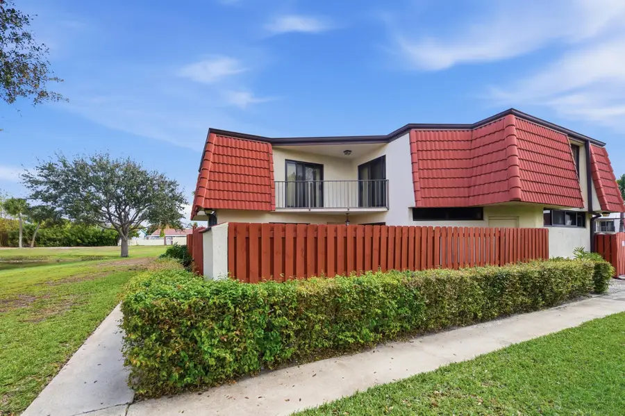 3669 Victoria Drive, West Palm Beach, FL 33406 - #3