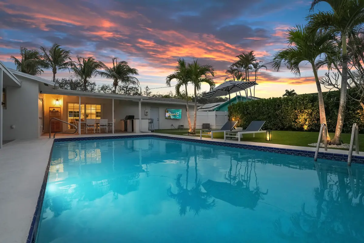 19256 Country Club Drive, Jupiter, FL 33469 - #1