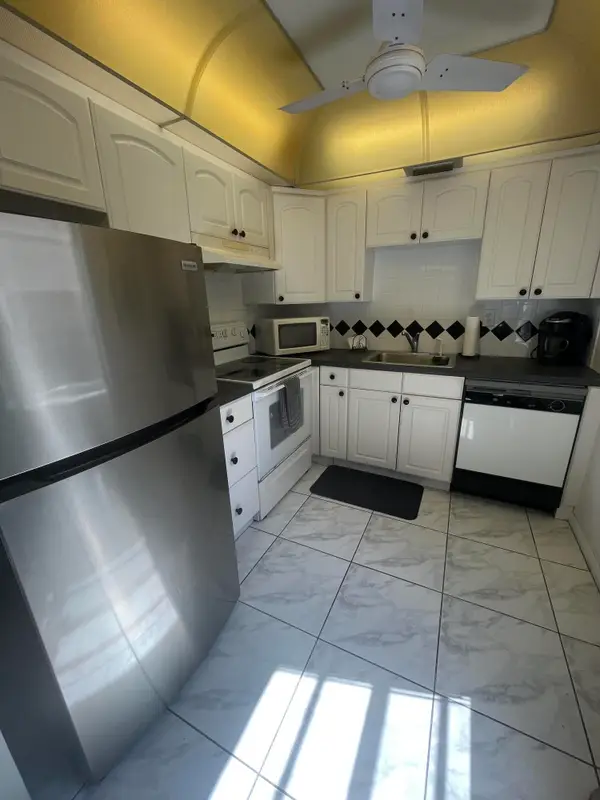 2 Flanders A, Delray Beach, FL 33484