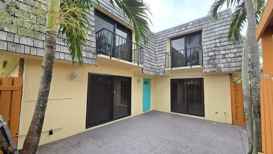 257 Lake Arbor Drive, Palm Springs, FL 33461 - #3