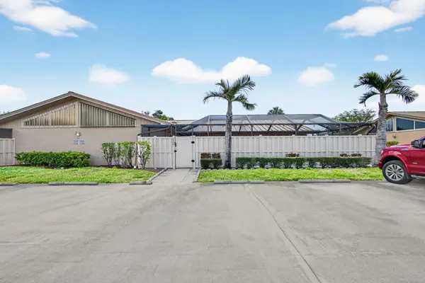 5258 Eagle Lake Drive, Palm Beach Gardens, FL 33418