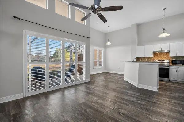 4751 Via Palm Lake #407, West Palm Beach, FL 33417