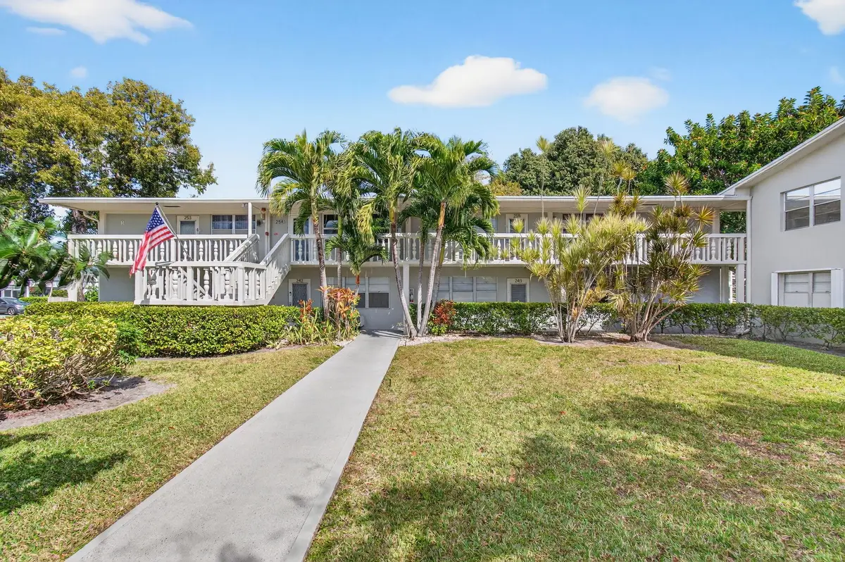 247 Ventnor R, Deerfield Beach, FL 33442 - #1