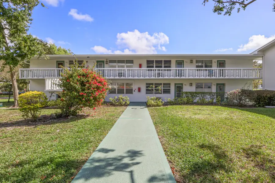 297 Farnham M, Deerfield Beach, FL 33442 - #2