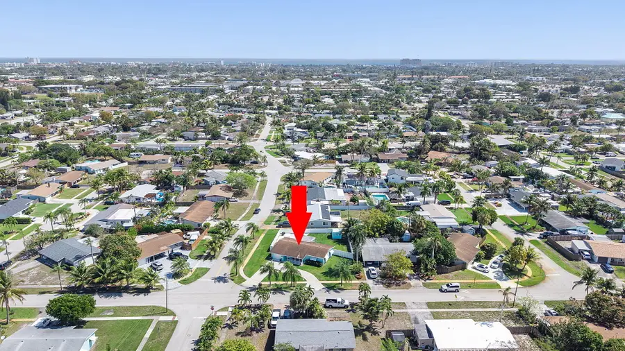 1162 S Deerfield Avenue Avenue, Deerfield Beach, FL 33441 - #2