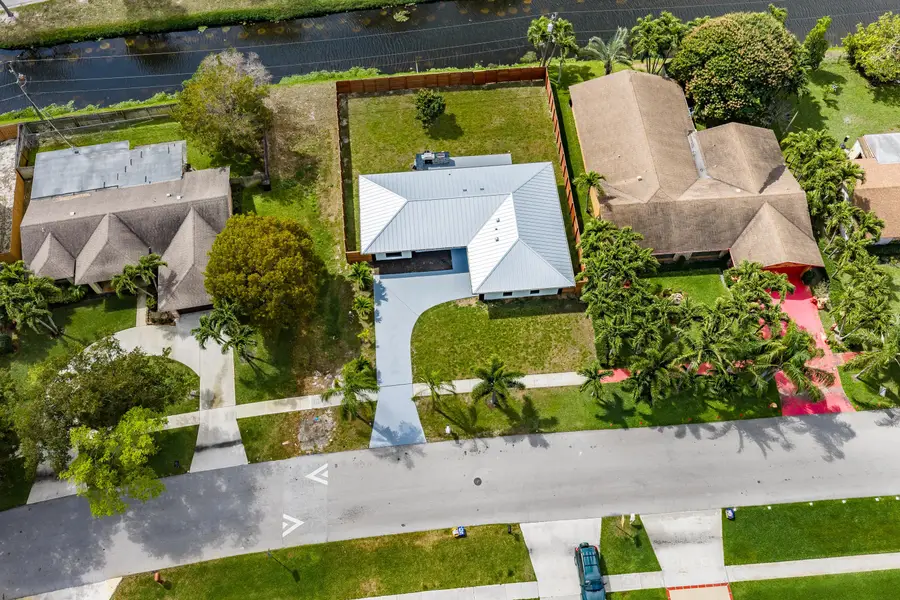 1382 N Mangonia Drive, West Palm Beach, FL 33401 - #3