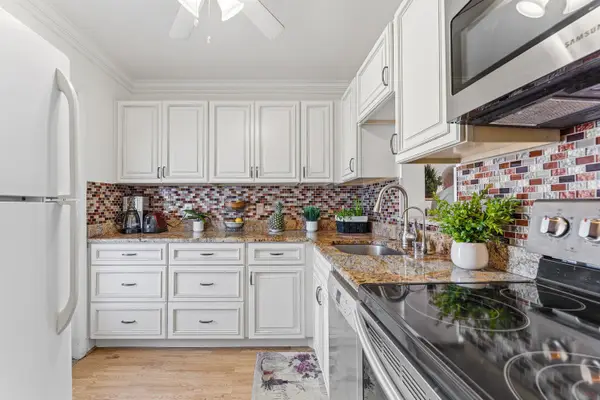 2191 NE 1st Court #202, Boynton Beach, FL 33435