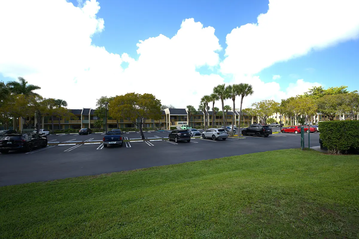 1509 Meadows Circle W, Boynton Beach, FL 33436 - #1