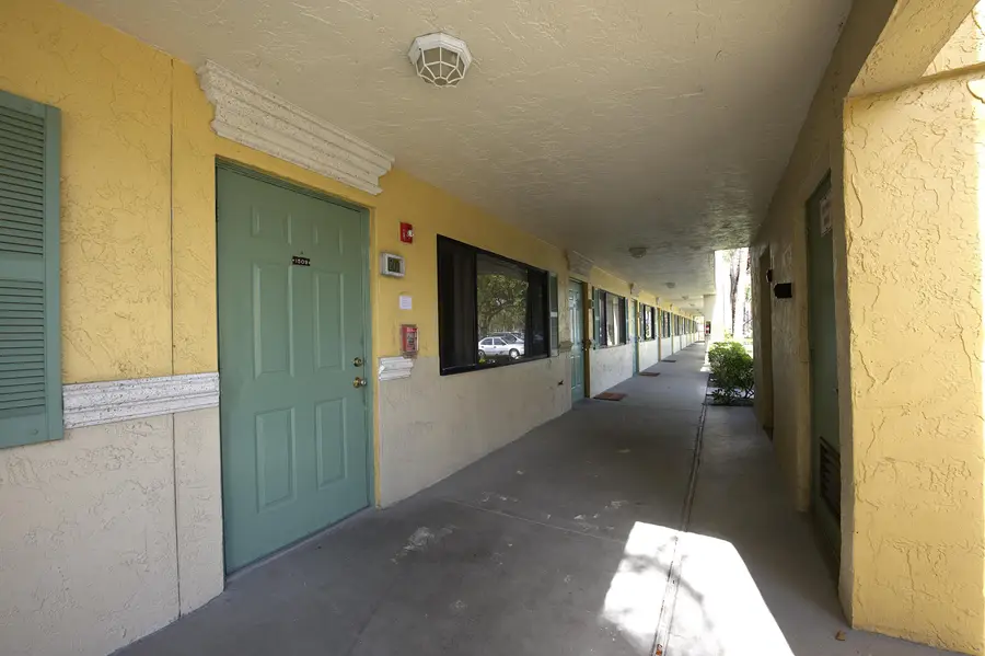 1509 Meadows Circle W, Boynton Beach, FL 33436 - #3