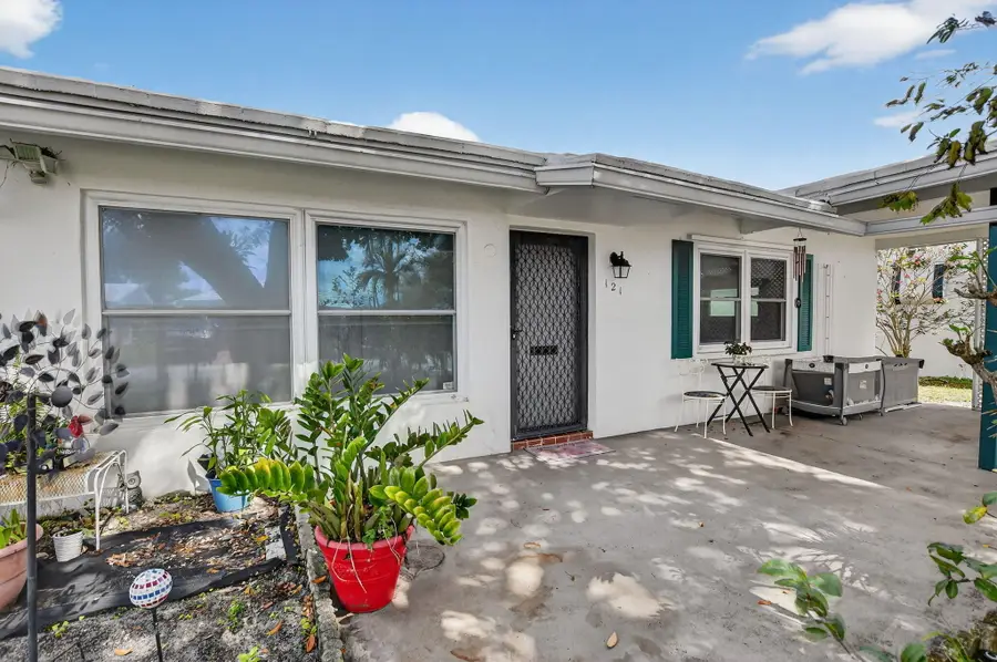 121 NW 28th Court, Pompano Beach, FL 33064 - #3