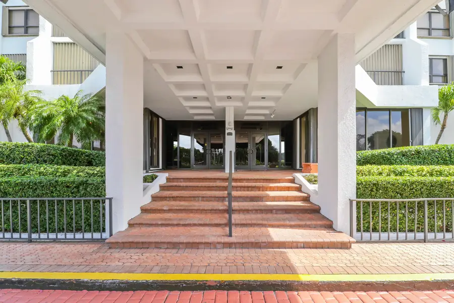 5600 N Flagler Drive #1001, West Palm Beach, FL 33407 - #3