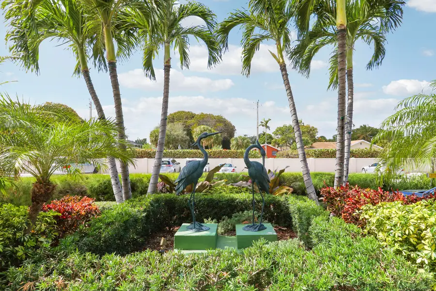 5600 N Flagler Drive #Ph103, West Palm Beach, FL 33407 - #3