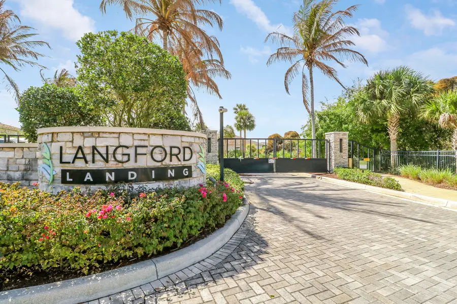 2475 NE Evinrude Circle, Jensen Beach, FL 34957 - #2