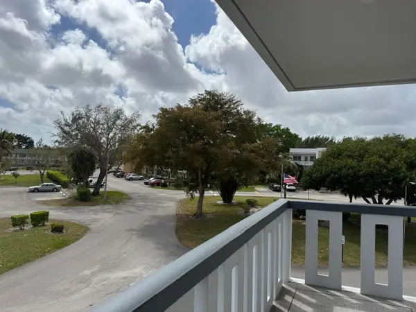 301 Wellington F, West Palm Beach, FL 33417