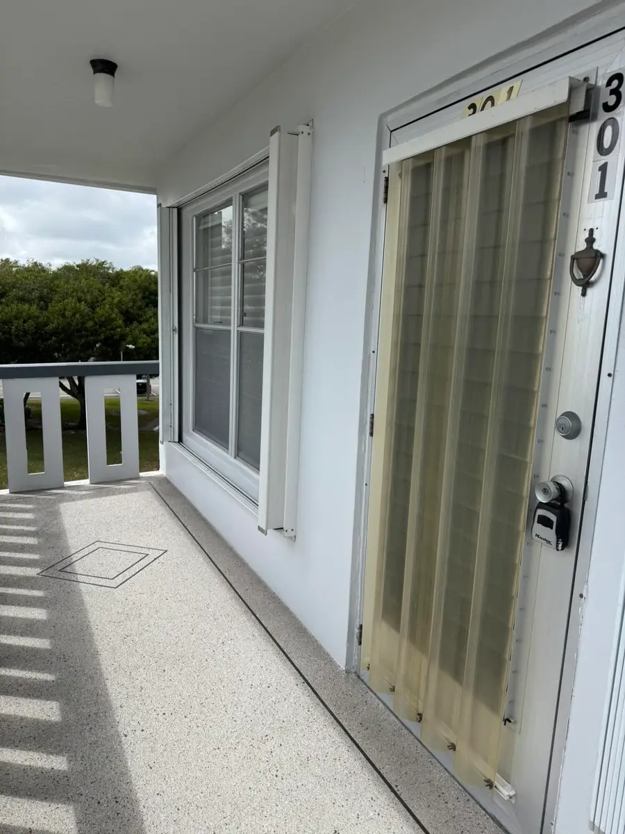301 Wellington F, West Palm Beach, FL 33417 - #2