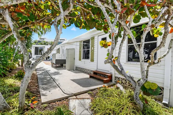 5 Cedar Drive #Cd-5, Briny Breezes, FL 33435