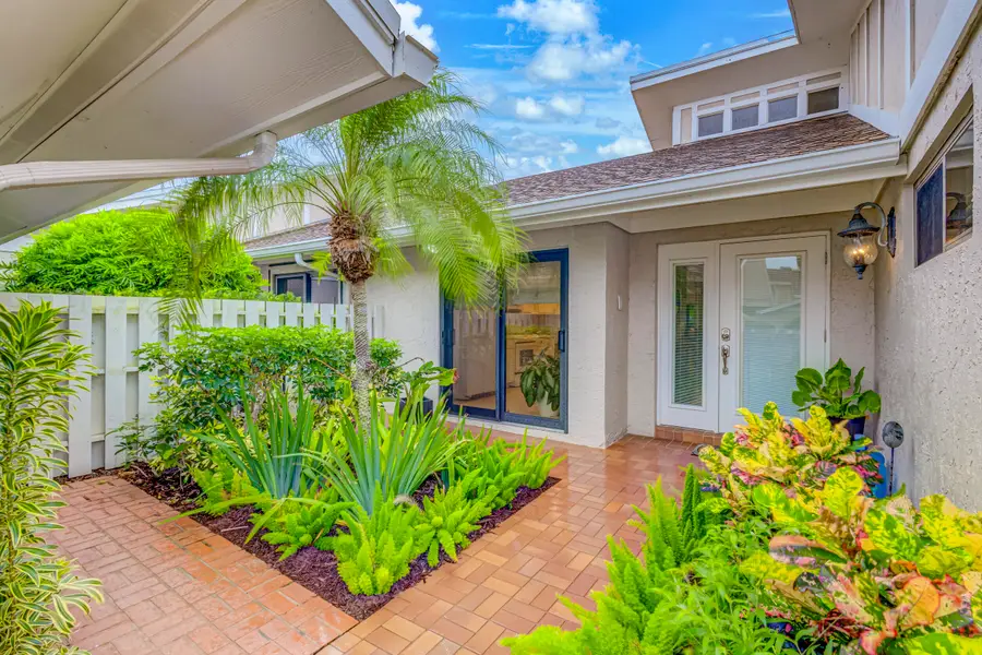 17225 Fownes Crescent, Jupiter, FL 33477 - Image #2