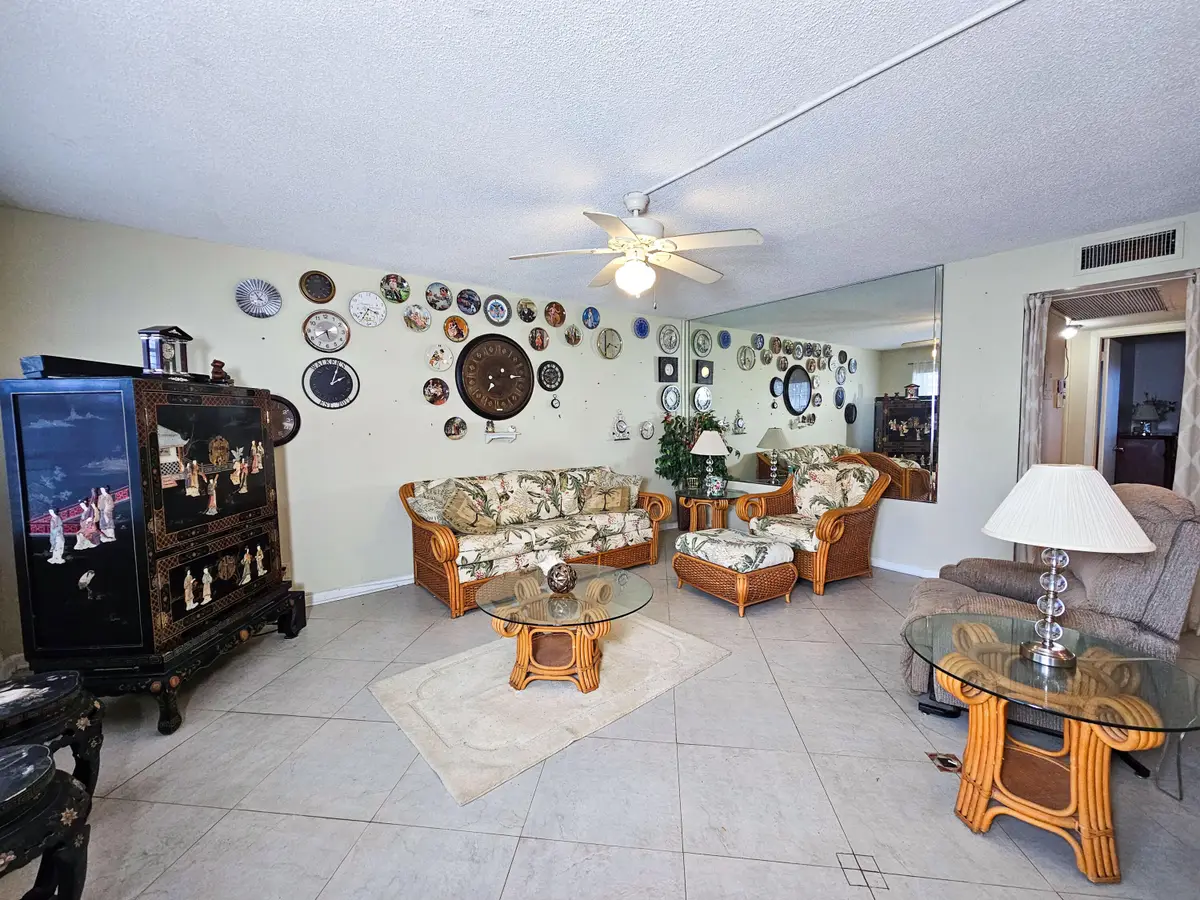 131 Somerset G, West Palm Beach, FL 33417 - Image #1