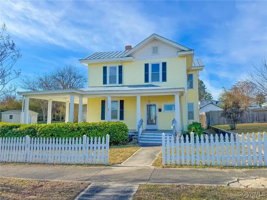 204 E Maryland Avenue, Crewe, VA 23930 - Image #1