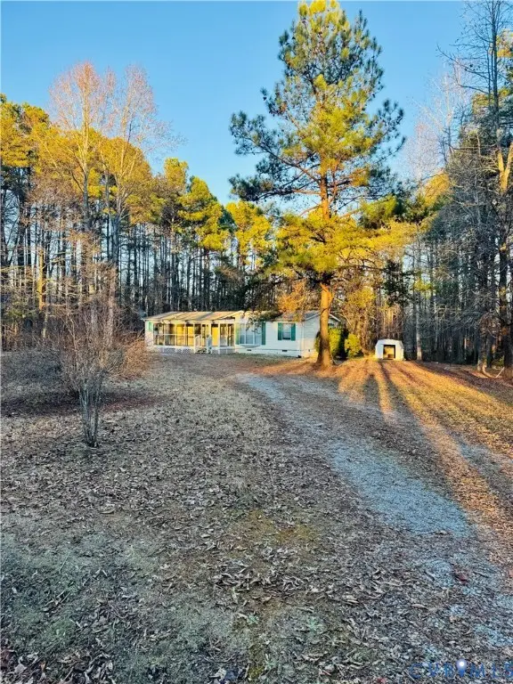 271 Walnut Hill Road, Crewe, VA 23930 - Image #2