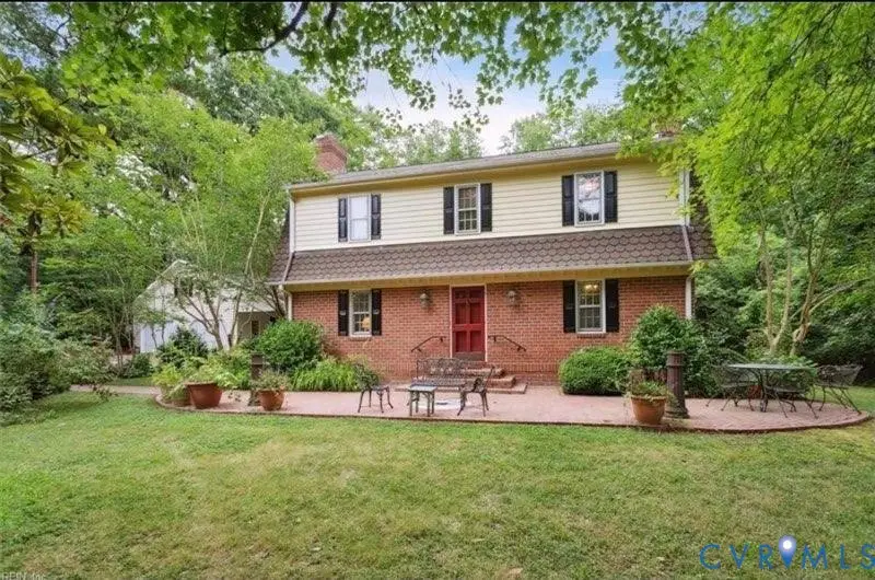 323 E Church Street, Wakefield, VA 23888 - Image #1