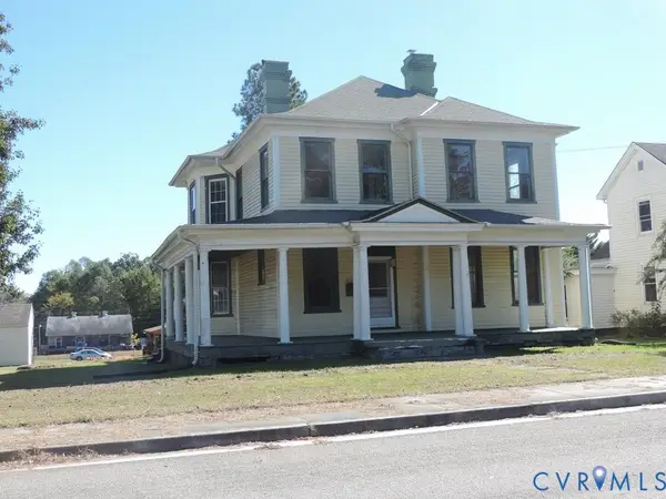303 Brunswick Avenue, Blackstone, VA 23824