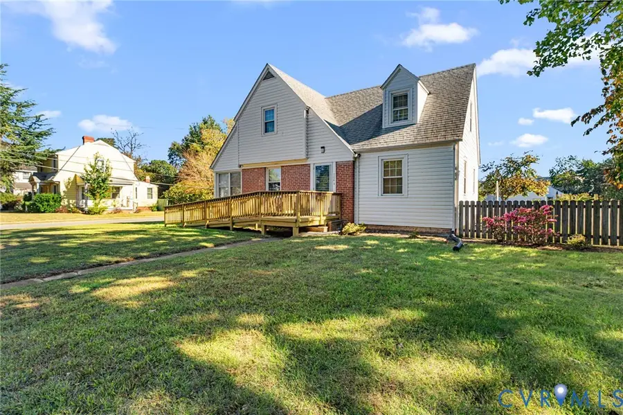 704 Essex Street, Tappahannock, VA 22560 - Image #2